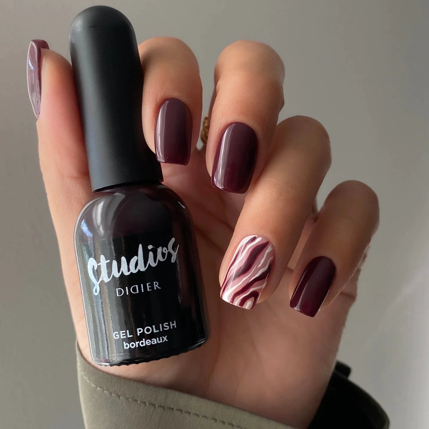 Gel polish Studios, Bordeaux, 0.27 fl.oz / 8 ml