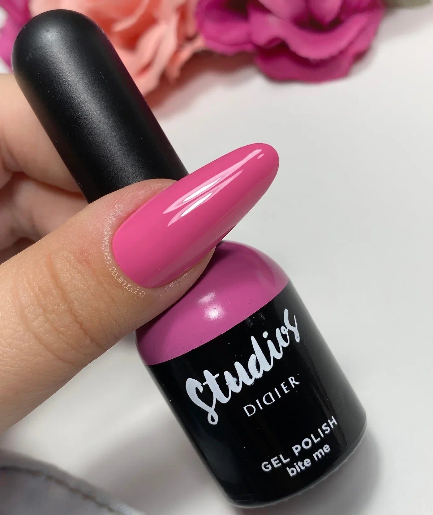 Vernis gel Studios, Bite me, 0,27 fl.oz / 8 ml